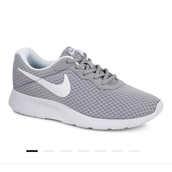 Nike Shoes - Nike Tennis Shoes